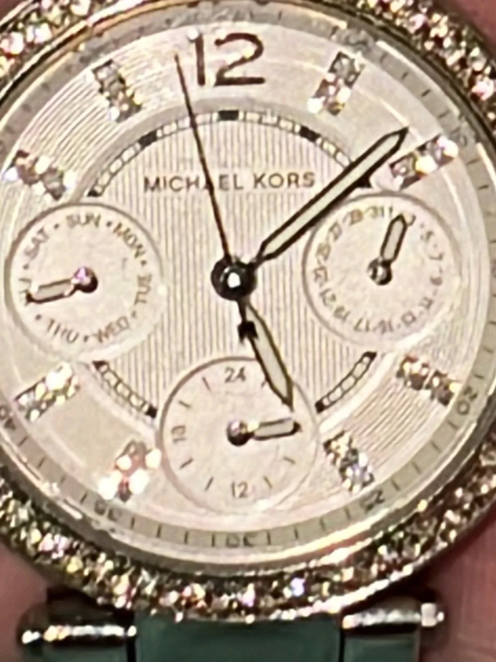 Michael Kors Silver/CrystalWomen's Watch - Gently Worn